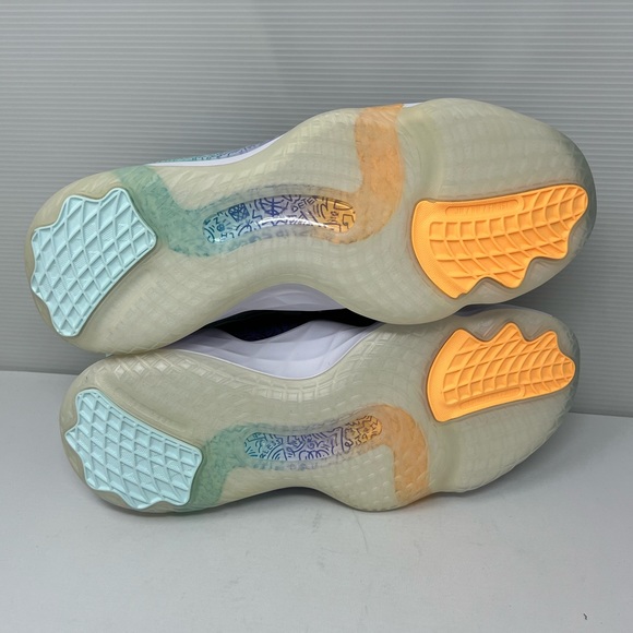 ADIDAS**D.O.N. ISSUE 3C Basketball Sneakers**US 11 $120 - Picture 7 of 7